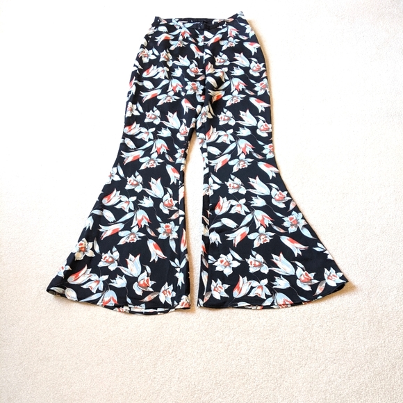 MINKPINK floral flare leg pants size xs - Picture 1 of 6